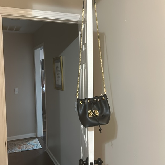 Sold!!!! JULES BLK LEATHER SMALL BUCKET BAG - Picture 5 of 5